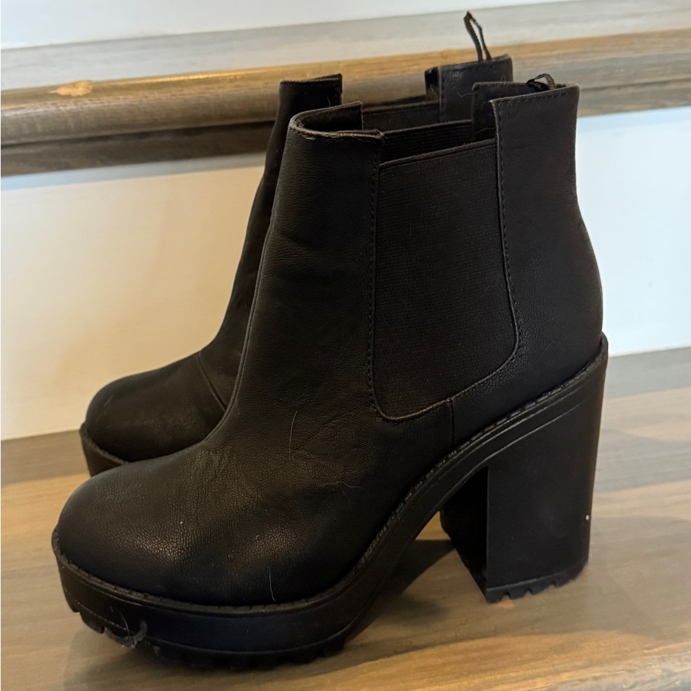 H&M Black Heeled Ankle Boots with Chunky Block Heel Bootie